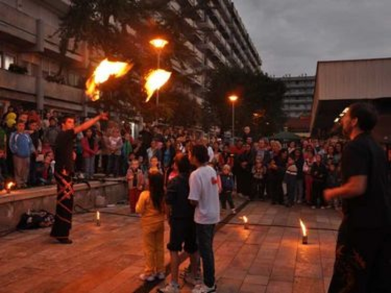 CSOMAGAJÁNLAT<br>EGÉSZNAPOS RENDEZVÉNYEKRE<br>“LEGUÁNOK ÉJSZAKÁJA”